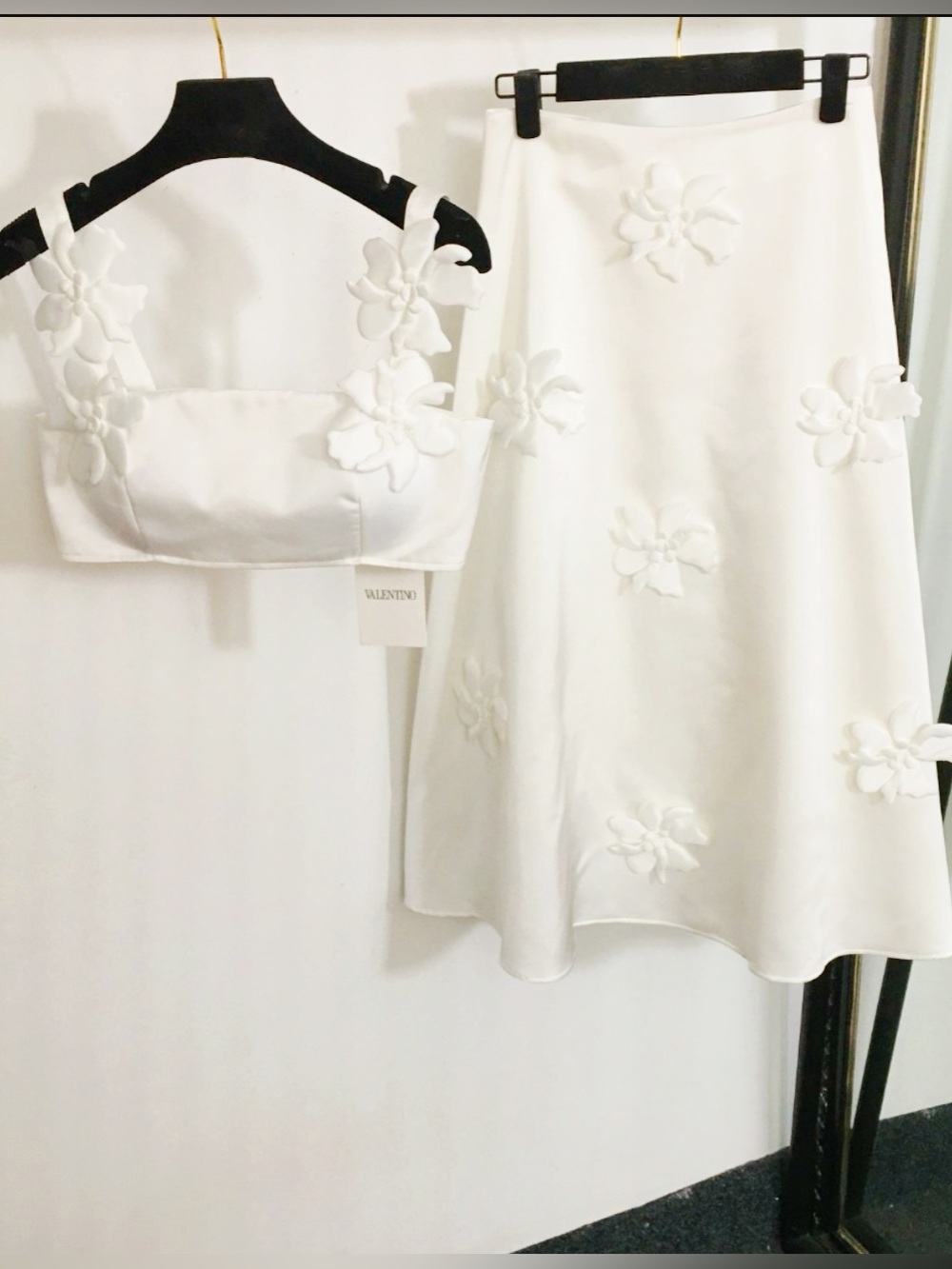 Runway Style 3D Floral Applique 2-Piece Set Crop Top & Midi Skirt White - Picture 5 of 14